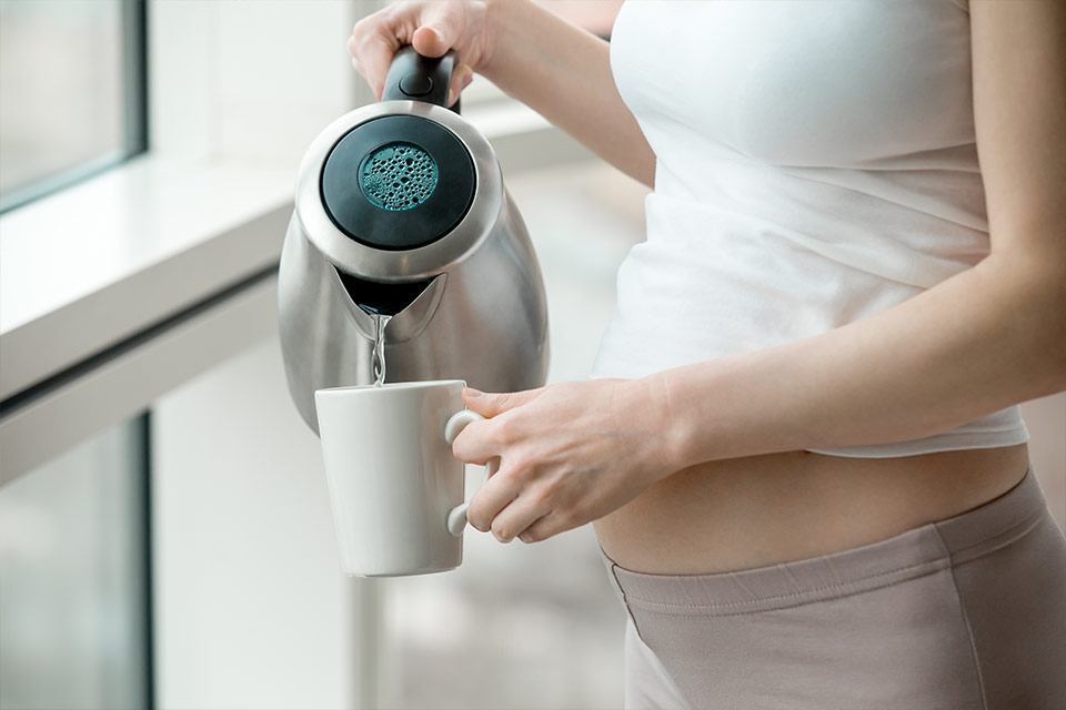 Durante la gravidanza meglio bere acqua in grandi quantità